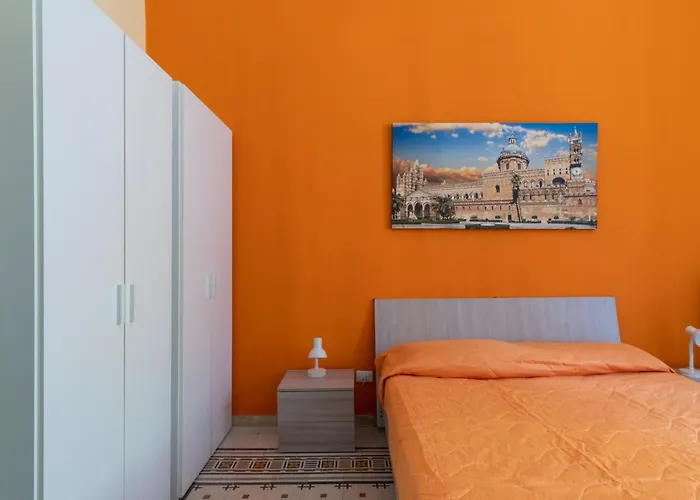 アパート Corner Rome パレルモ